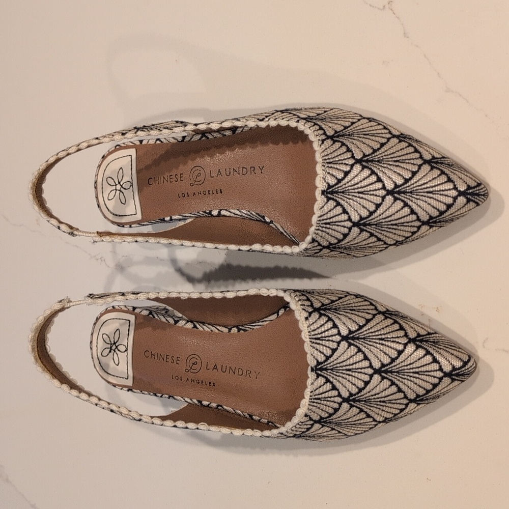 Chinese Laundry Cream and Black Patterned Slingback Pumps - Picture 3 of 12